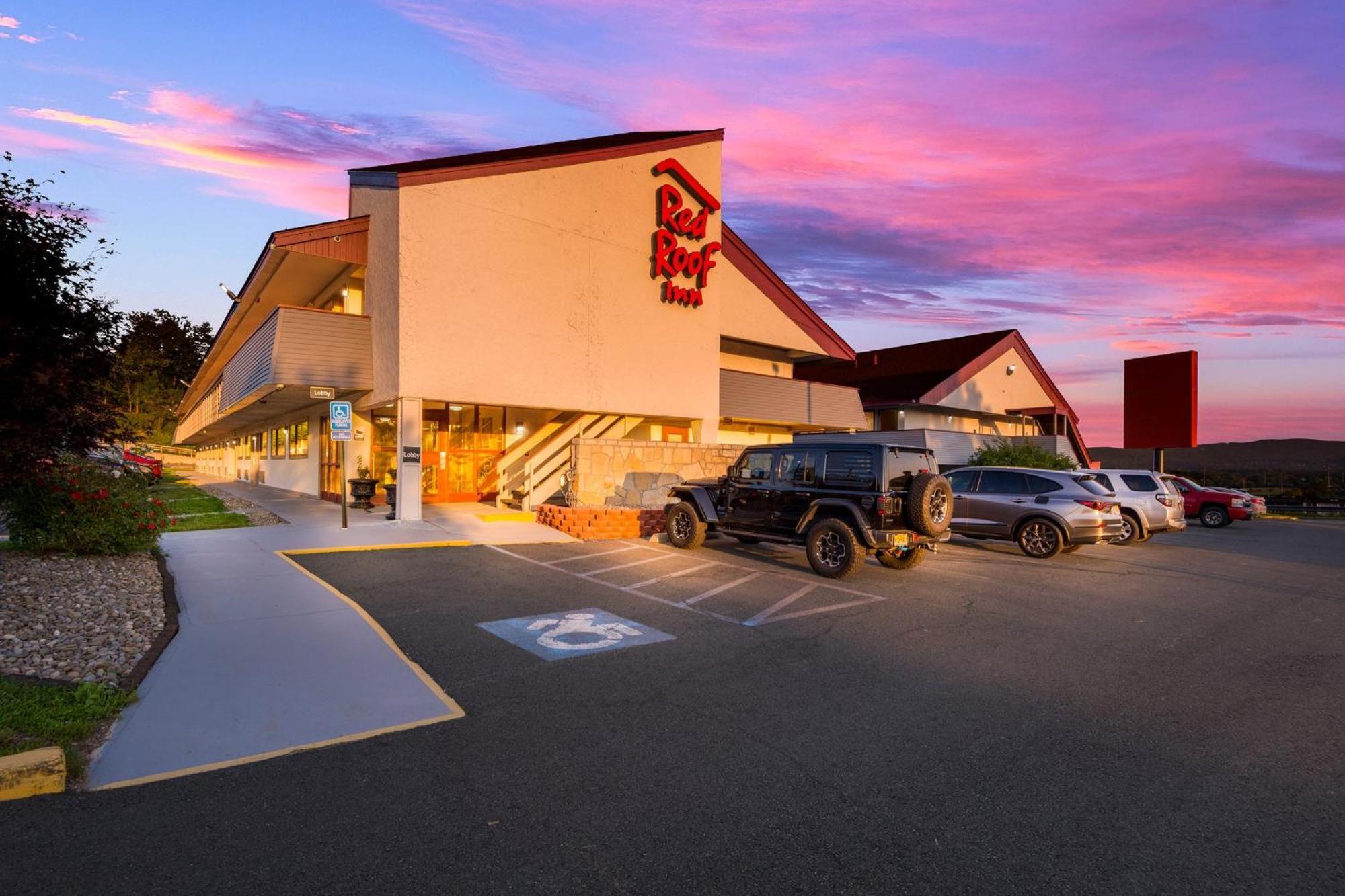 Red Roof Inn Binghamton - Johnson City Bagian luar foto